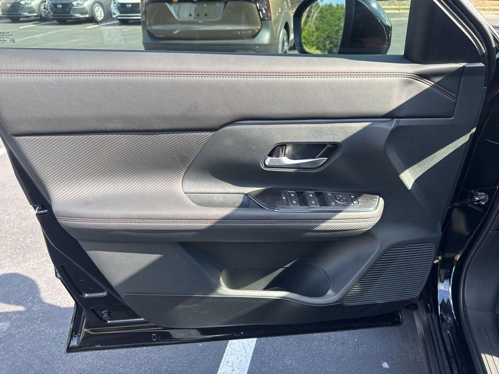 new 2025 Nissan Kicks car, priced at $28,438