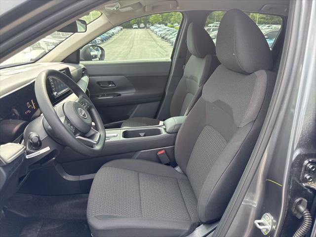 new 2025 Nissan Kicks car, priced at $24,604