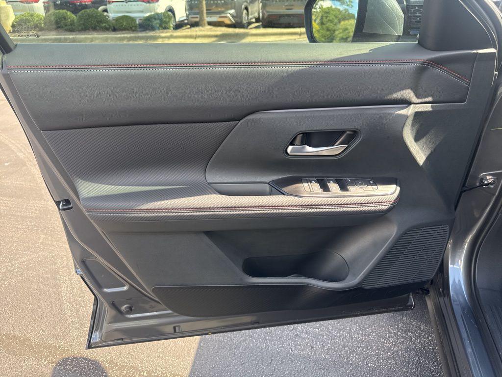 new 2025 Nissan Kicks car, priced at $23,567