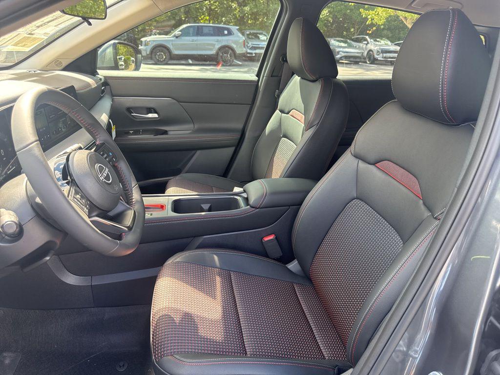 new 2025 Nissan Kicks car, priced at $23,567