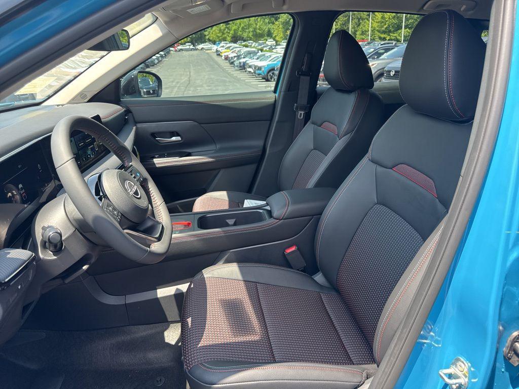 new 2025 Nissan Kicks car, priced at $26,037
