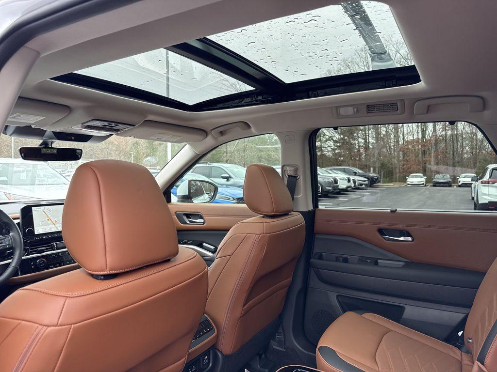 new 2025 Nissan Pathfinder car, priced at $51,208