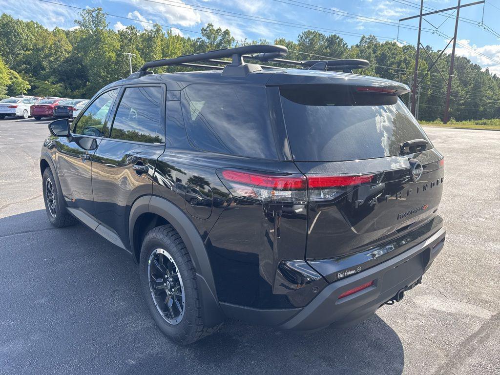 new 2025 Nissan Pathfinder car, priced at $39,178