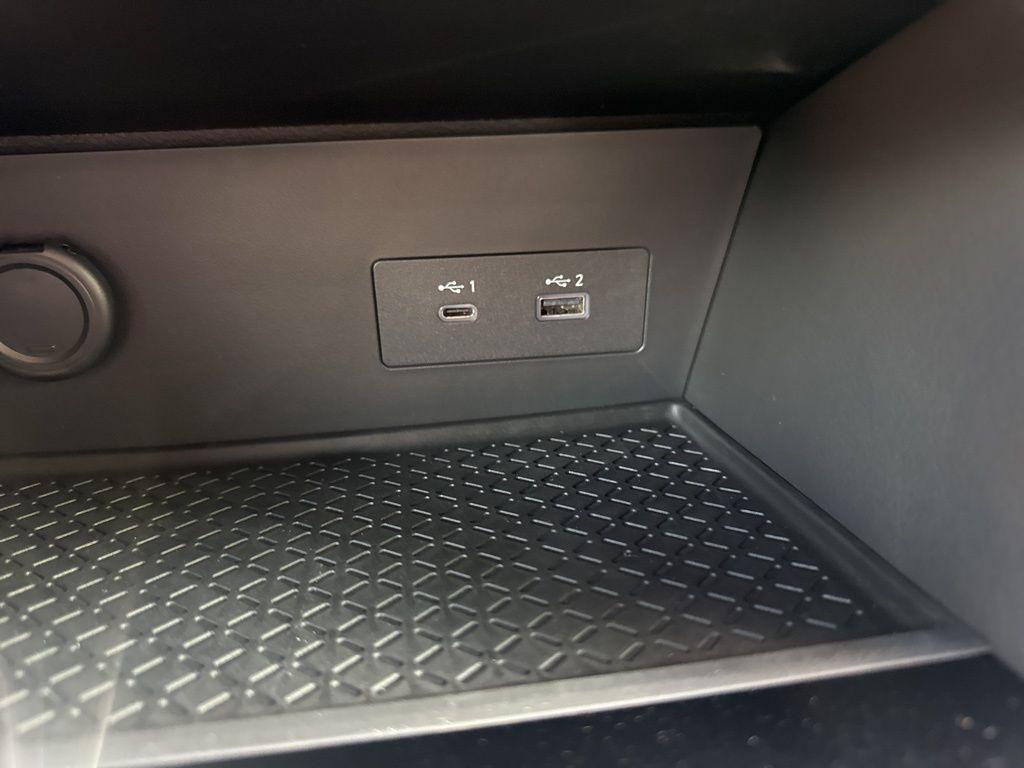 new 2025 Nissan Pathfinder car, priced at $39,178