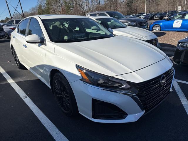 new 2025 Nissan Altima car, priced at $28,561