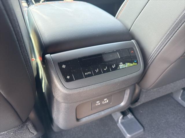 new 2025 Nissan Pathfinder car, priced at $43,967