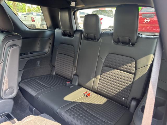 new 2025 Nissan Pathfinder car, priced at $43,967