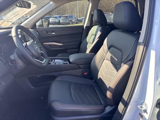 new 2025 Nissan Pathfinder car, priced at $51,799