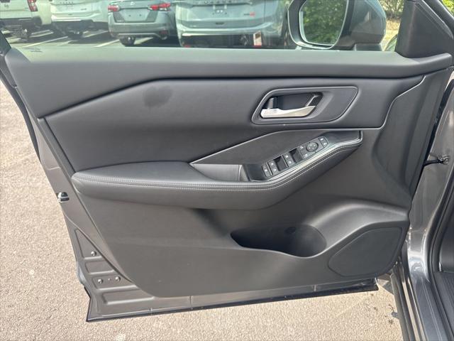 new 2025 Nissan Rogue car, priced at $30,685