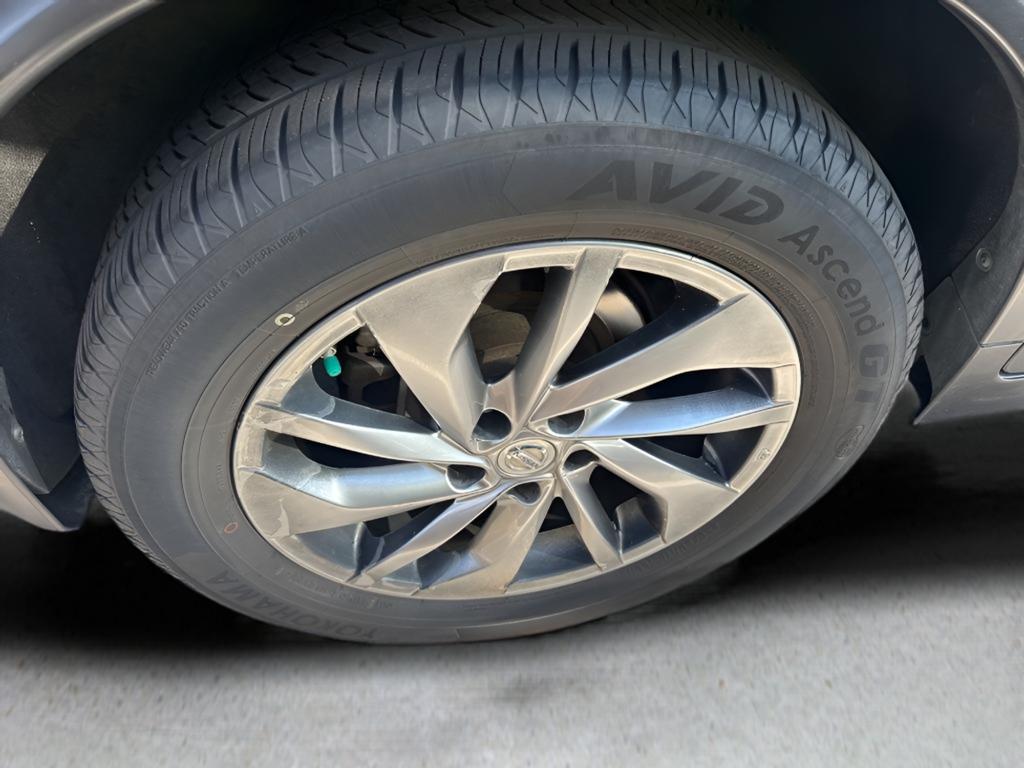 used 2014 Nissan Rogue car, priced at $10,911