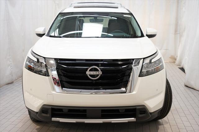 new 2024 Nissan Pathfinder car, priced at $45,234