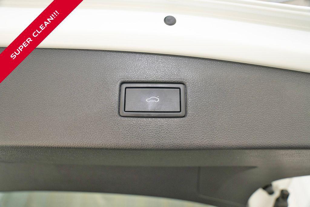 used 2024 Volkswagen Tiguan car, priced at $32,101