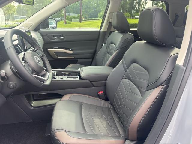 new 2025 Nissan Pathfinder car, priced at $49,896