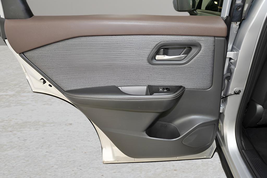 used 2023 Nissan Rogue car, priced at $22,997