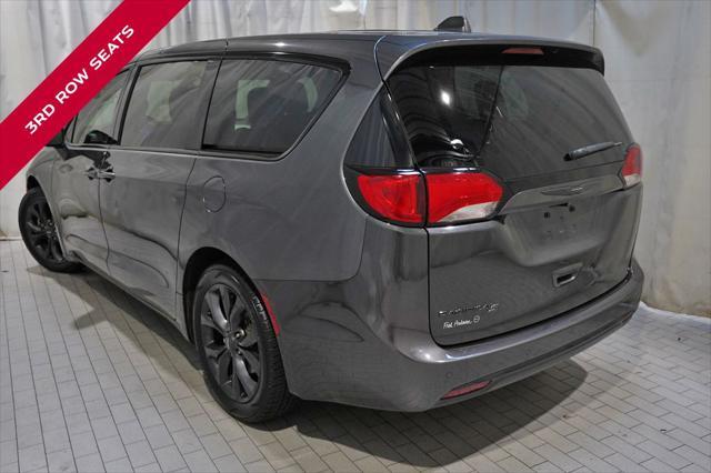 used 2020 Chrysler Pacifica car, priced at $15,600