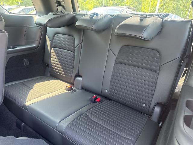 new 2025 Nissan Pathfinder car, priced at $43,967