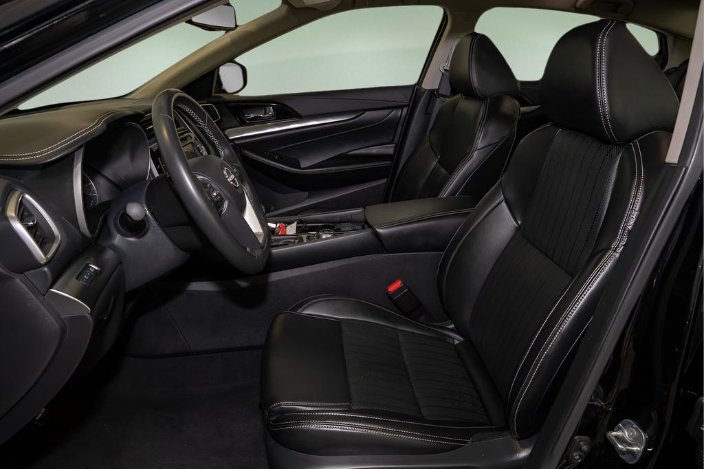 used 2023 Nissan Maxima car, priced at $24,985