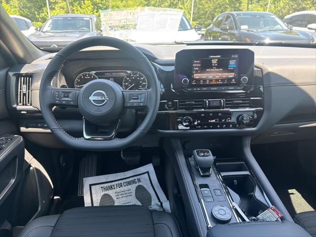 new 2025 Nissan Pathfinder car, priced at $43,888