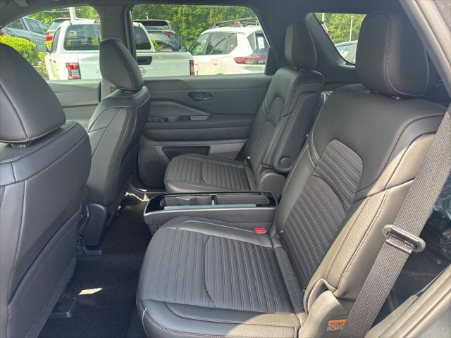 new 2025 Nissan Pathfinder car, priced at $43,888