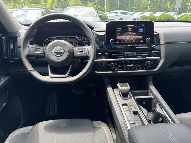 new 2025 Nissan Pathfinder car, priced at $41,857