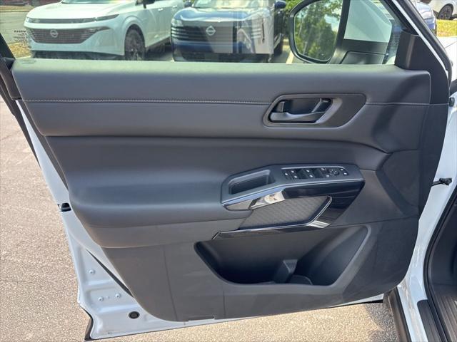new 2025 Nissan Pathfinder car, priced at $41,857