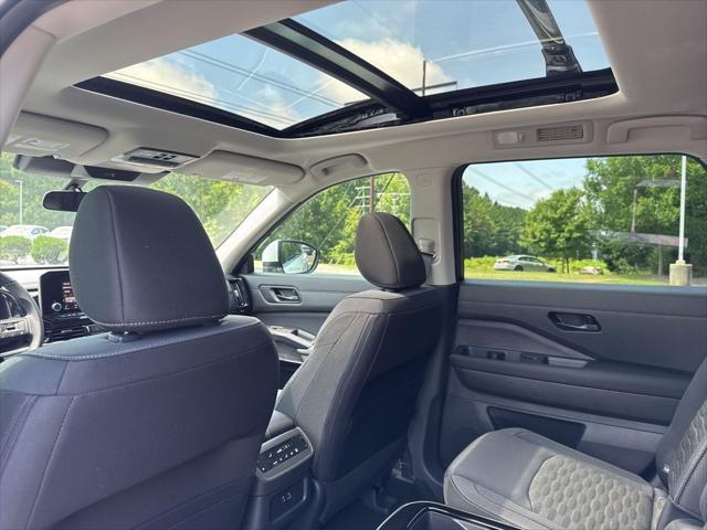 new 2025 Nissan Pathfinder car, priced at $41,857