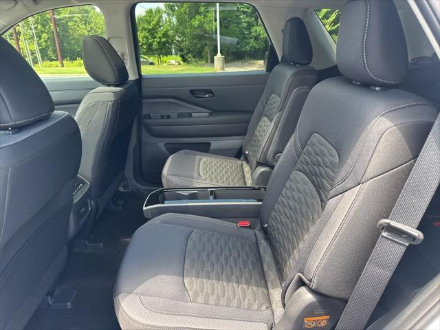 new 2025 Nissan Pathfinder car, priced at $41,857