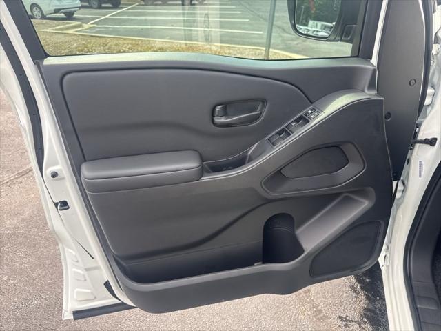 new 2025 Nissan Frontier car, priced at $38,175