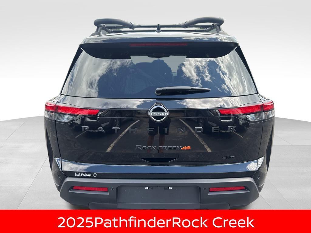 new 2025 Nissan Pathfinder car, priced at $39,073