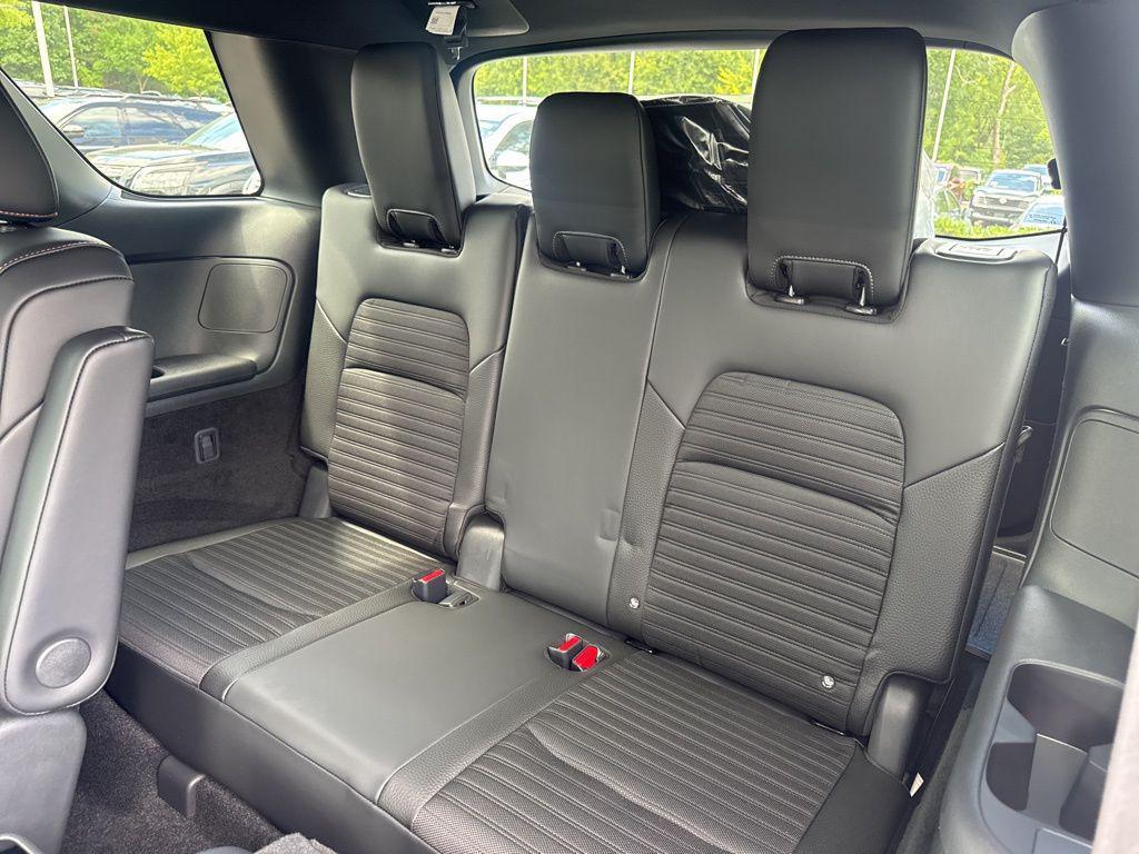 new 2025 Nissan Pathfinder car, priced at $44,073
