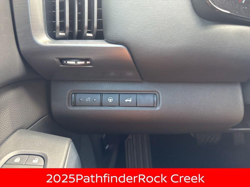 new 2025 Nissan Pathfinder car, priced at $39,073