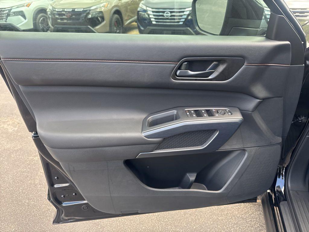 new 2025 Nissan Pathfinder car, priced at $44,073
