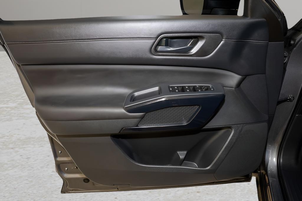 used 2025 Nissan Pathfinder car, priced at $31,823