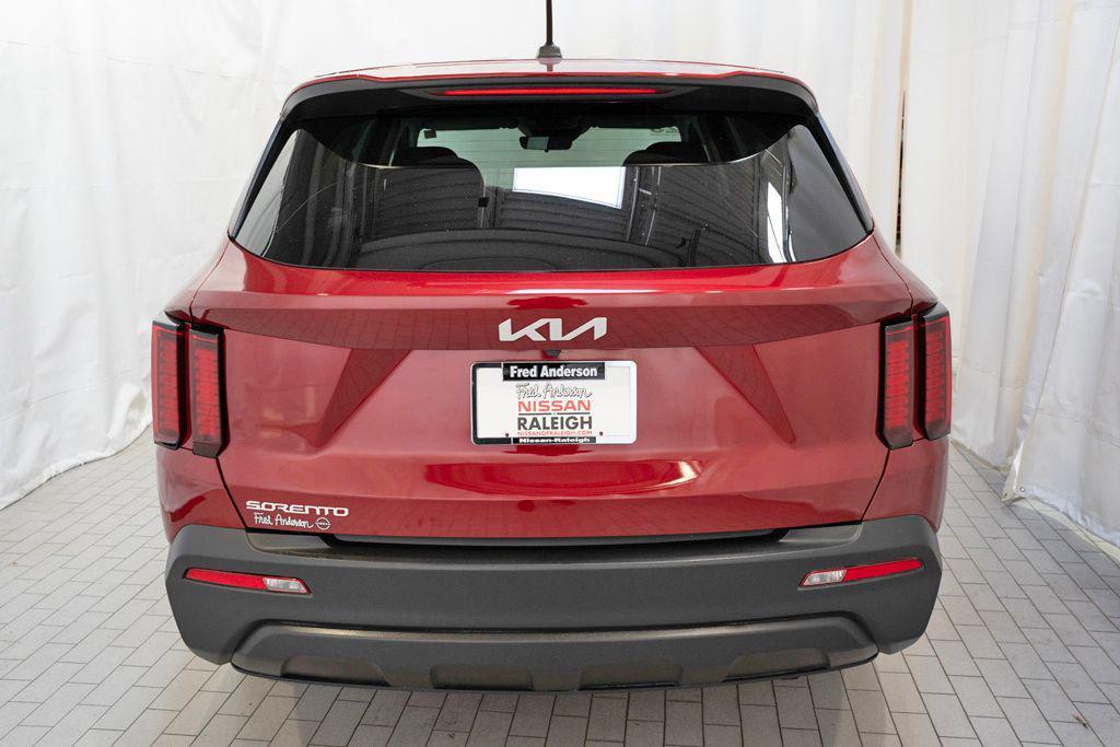 used 2023 Kia Sorento car, priced at $22,802