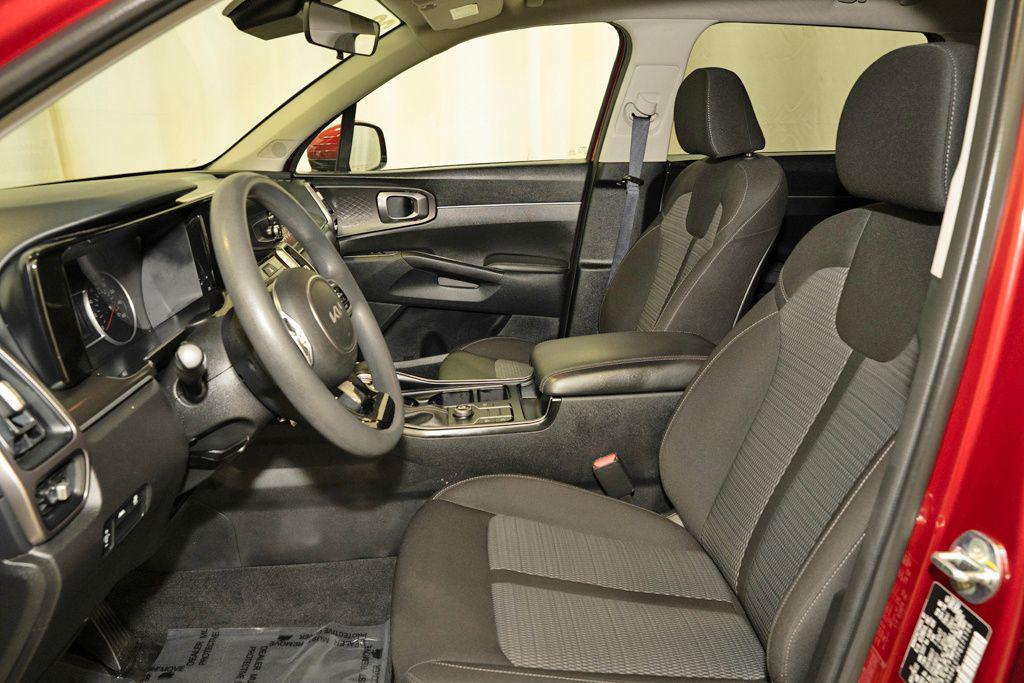 used 2023 Kia Sorento car, priced at $22,802