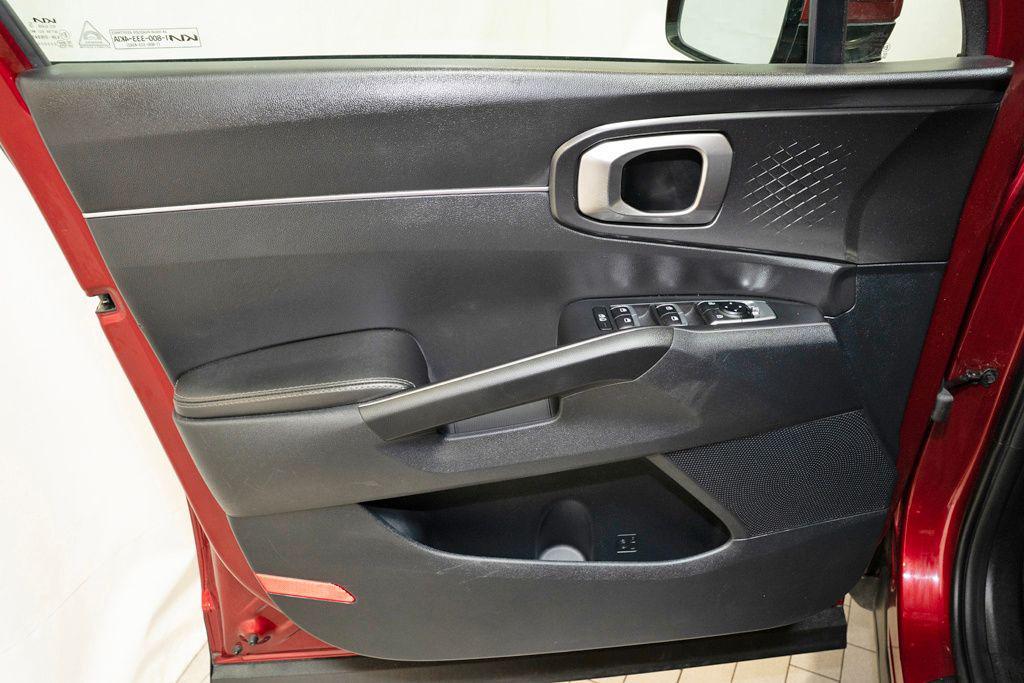 used 2023 Kia Sorento car, priced at $22,802