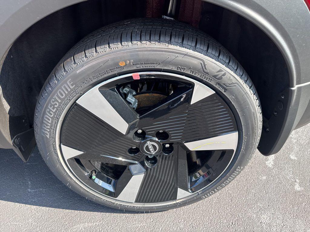 new 2025 Nissan Kicks car, priced at $25,561