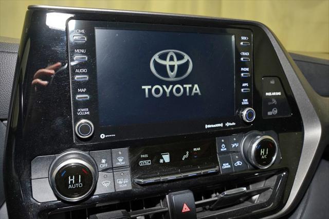 used 2021 Toyota Highlander Hybrid car, priced at $31,200