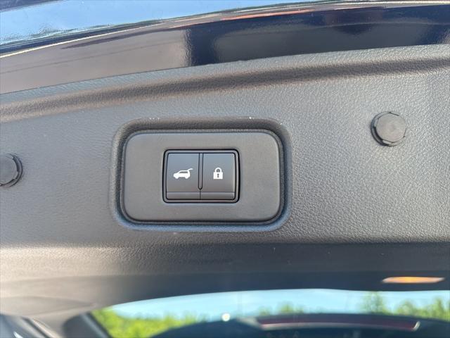 new 2025 Nissan Pathfinder car, priced at $43,967