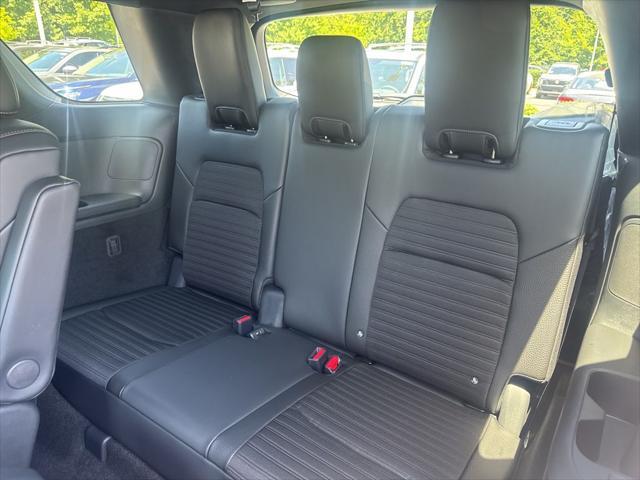 new 2025 Nissan Pathfinder car, priced at $43,967