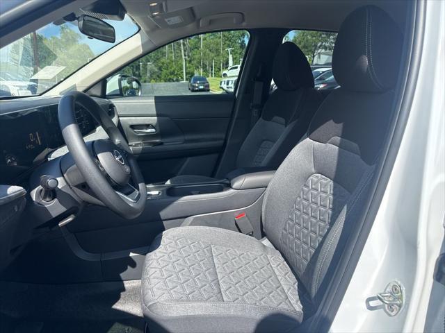 new 2025 Nissan Kicks car, priced at $25,511