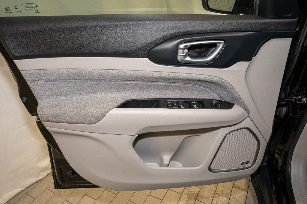 used 2023 Jeep Compass car, priced at $21,269