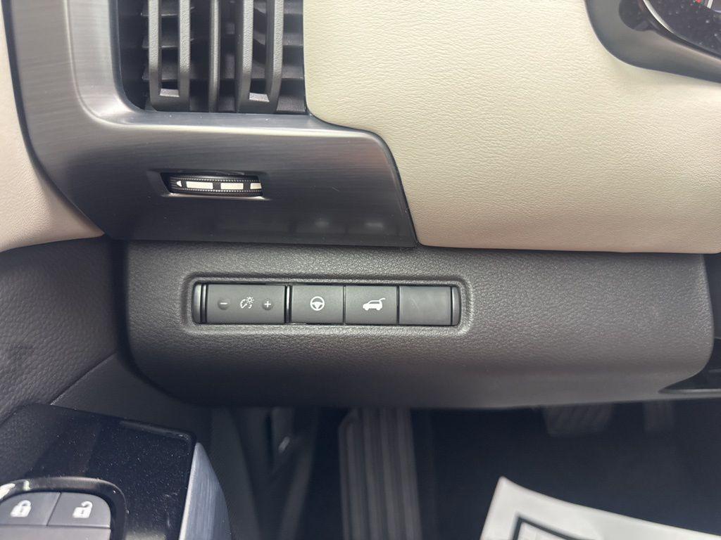 new 2025 Nissan Pathfinder car, priced at $45,038