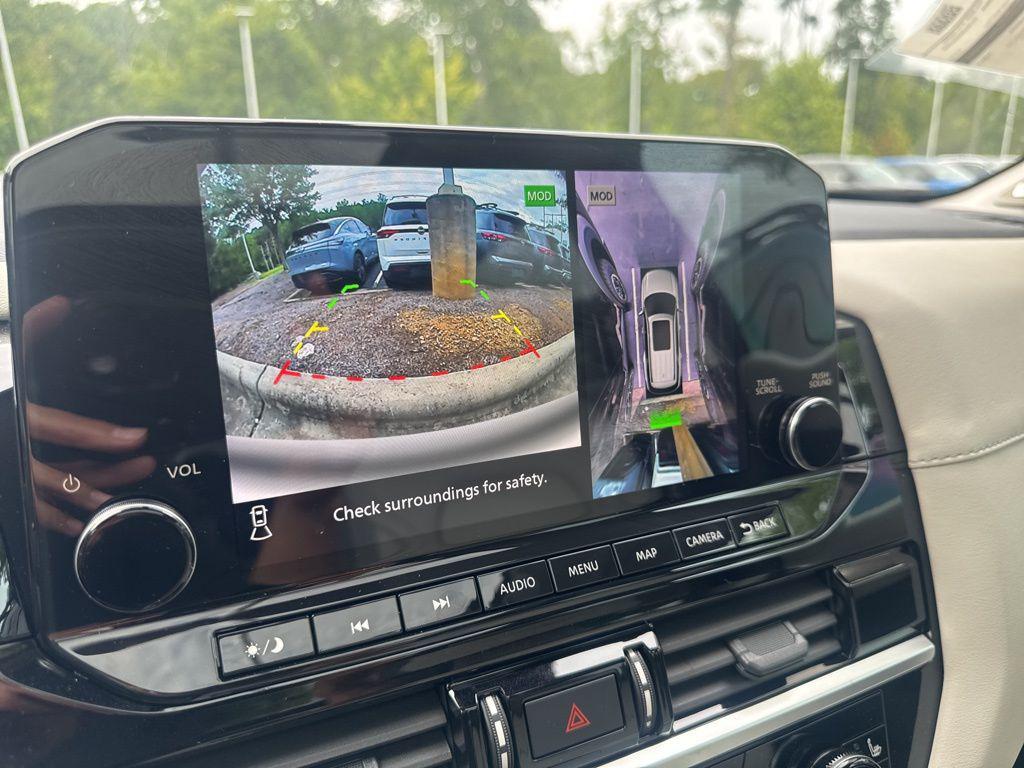 new 2025 Nissan Pathfinder car, priced at $45,038