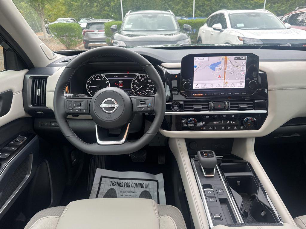 new 2025 Nissan Pathfinder car, priced at $45,038