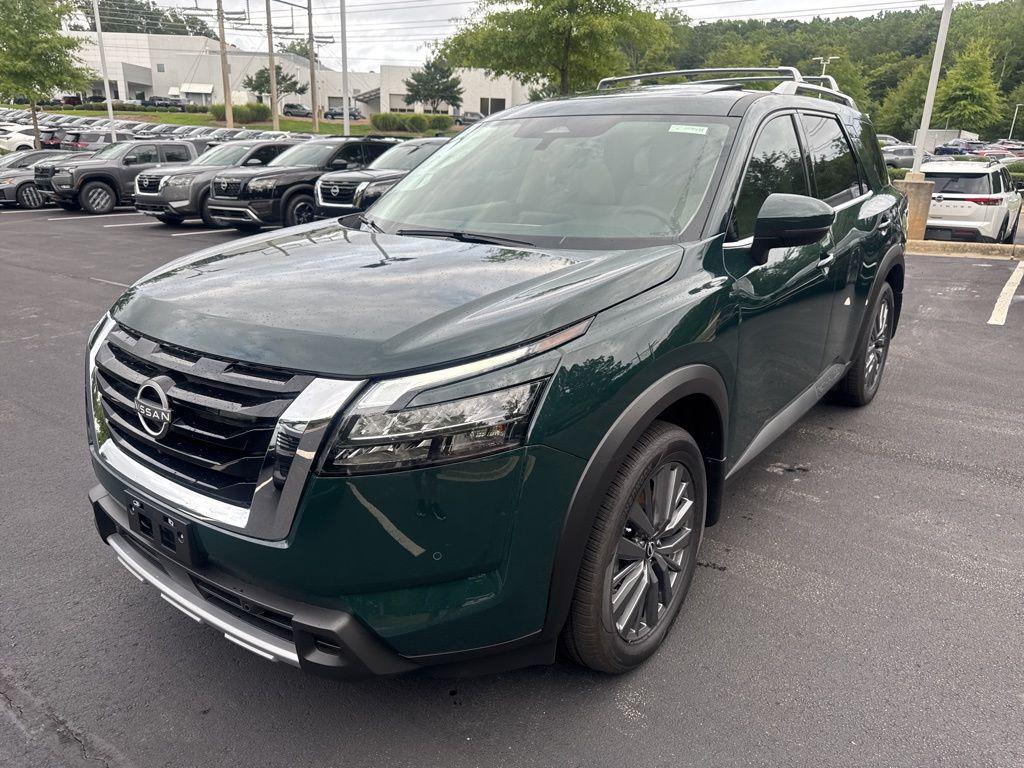 new 2025 Nissan Pathfinder car, priced at $45,038