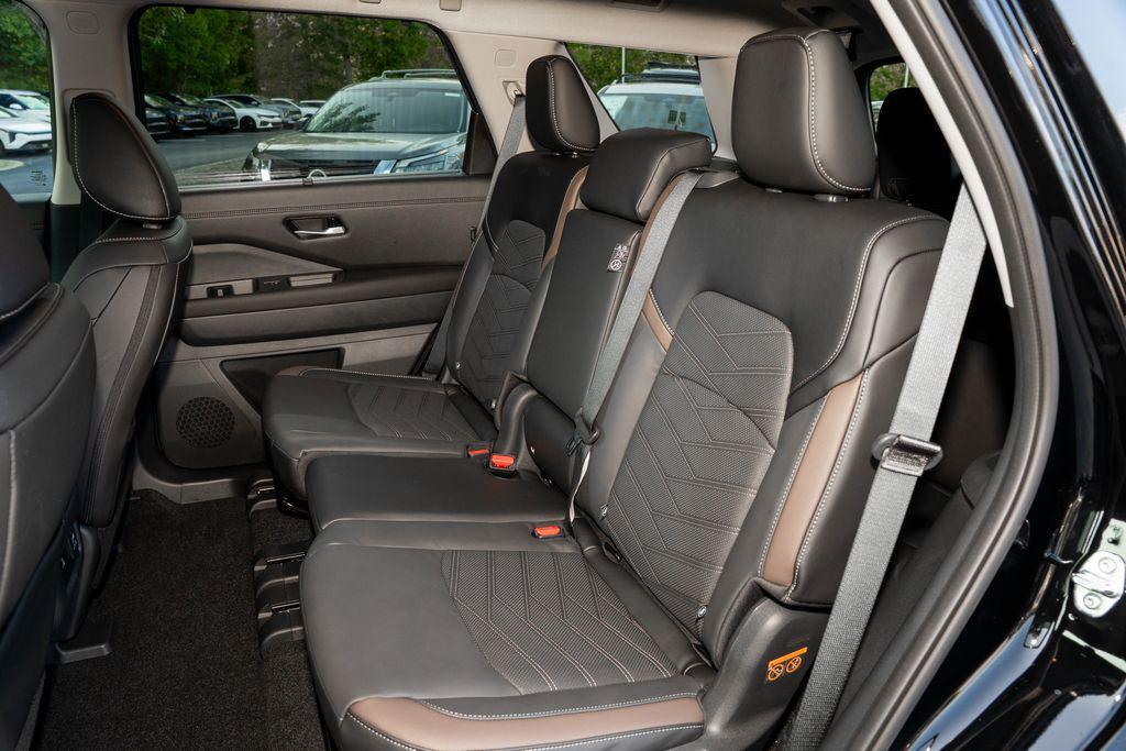 new 2025 Nissan Pathfinder car, priced at $46,136