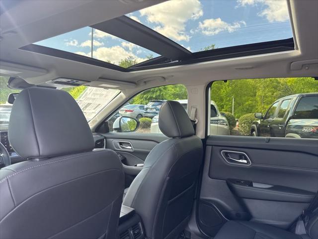 new 2025 Nissan Rogue car, priced at $45,697