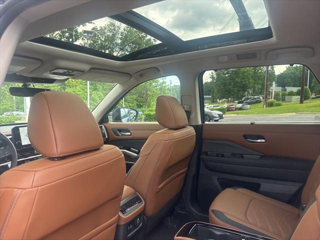new 2025 Nissan Pathfinder car, priced at $49,011