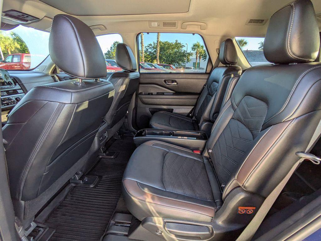 used 2024 Nissan Pathfinder car, priced at $37,499